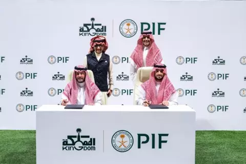 رسميا.. الوليد بن طلال يستحوذ على 70% من نادي الهلال السعودي